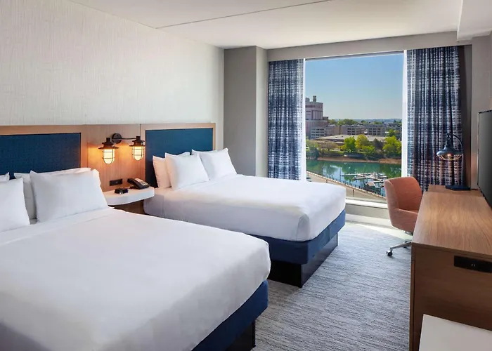 Hampton By Hilton At The Boston Seaport District